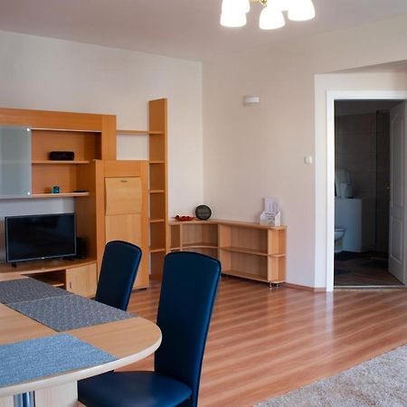 Titan Apartman Jula Exterior foto