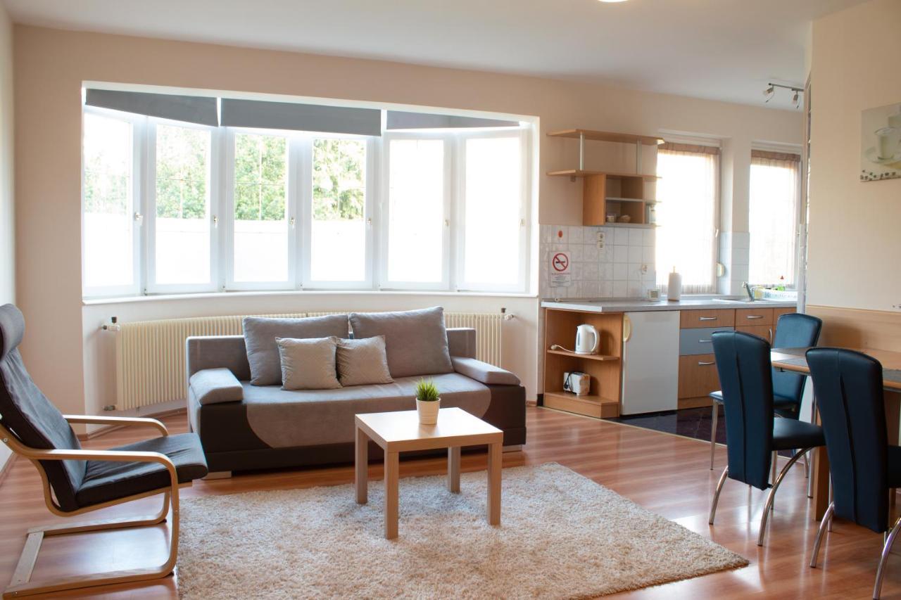 Titan Apartman Jula Exterior foto