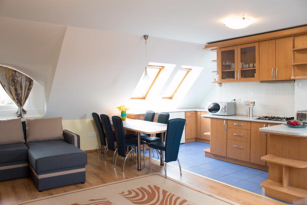 Titan Apartman Jula Exterior foto