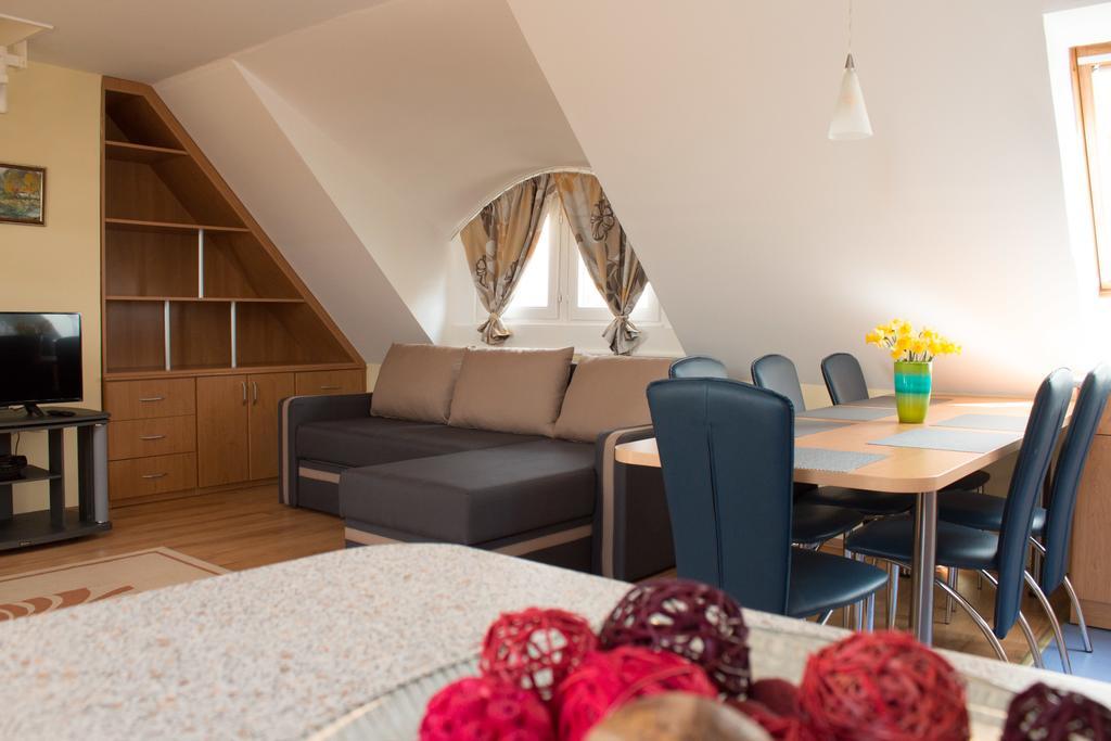 Titan Apartman Jula Exterior foto