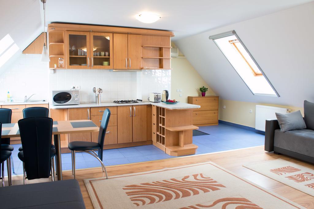 Titan Apartman Jula Exterior foto